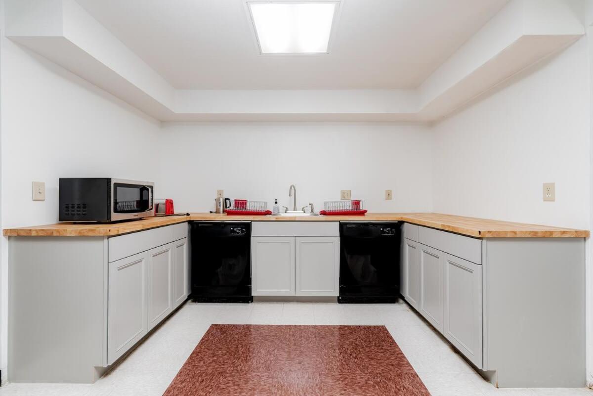 Cozysuites Cwe King Suite With Parking! Tower Grove エクステリア 写真